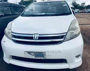 Toyota ISIS 1.8 Platana 2008 White