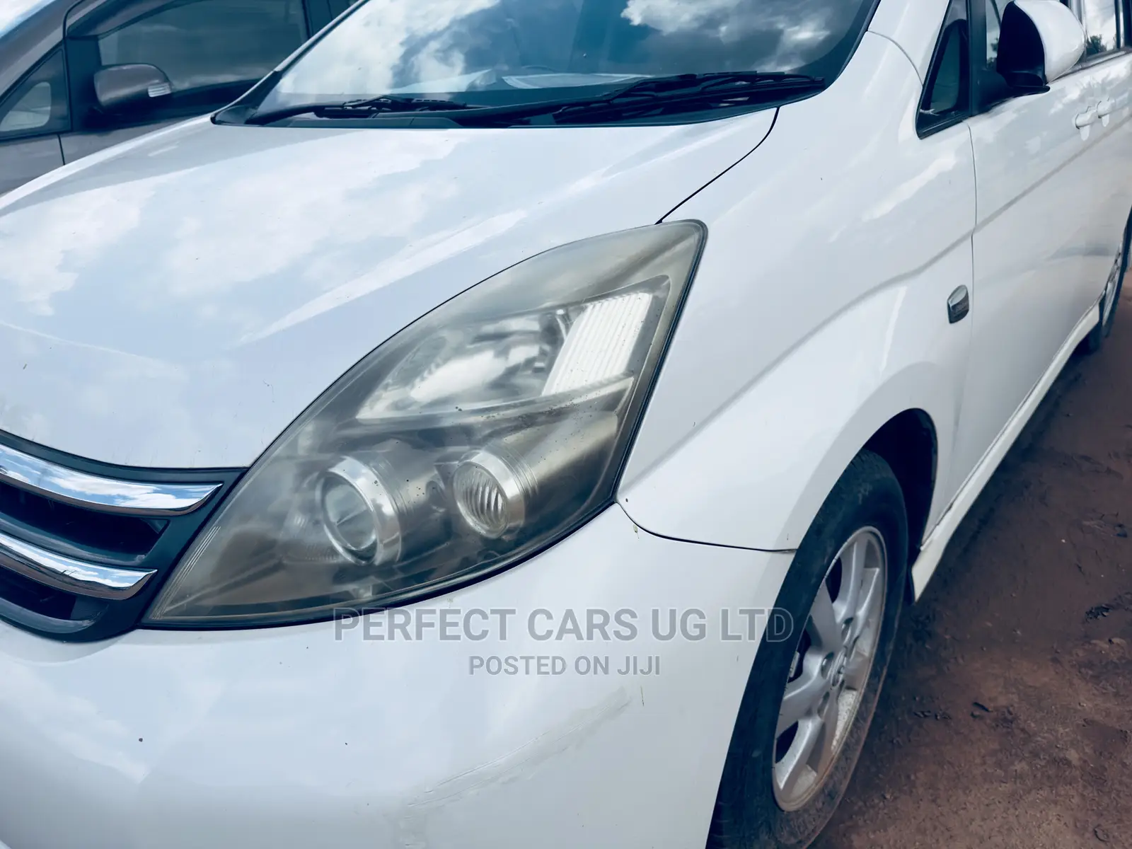 Toyota ISIS 1.8 Platana 2008 White