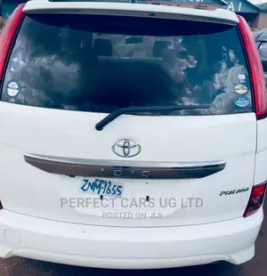 Toyota ISIS 1.8 Platana 2008 White