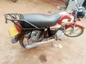 TVS Apache 180 RTR 2016 Red