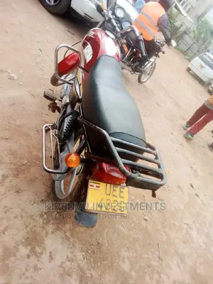 TVS Apache 180 RTR 2016 Red