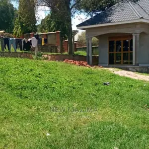 High Class Plot With Lake View on Quicksale After Munyonyo