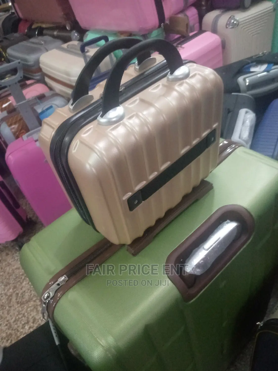 Beauty Bag Medium ( Rose Gold)