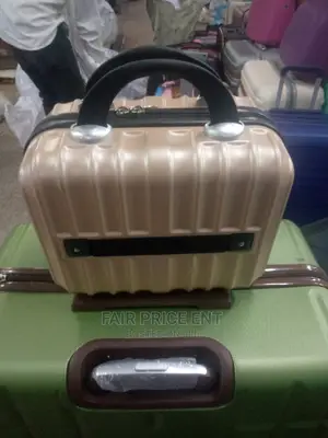 Beauty Bag Medium ( Rose Gold)