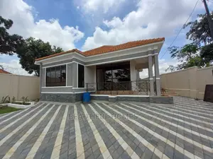 Furnished 4bdrm House in Kisaasi, Central Division for Sale