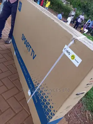 65 Chiq Smart Tv