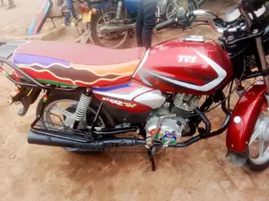 TVS HLX Plus ES 2017 Red
