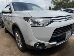 Mitsubishi Outlander 2014 White