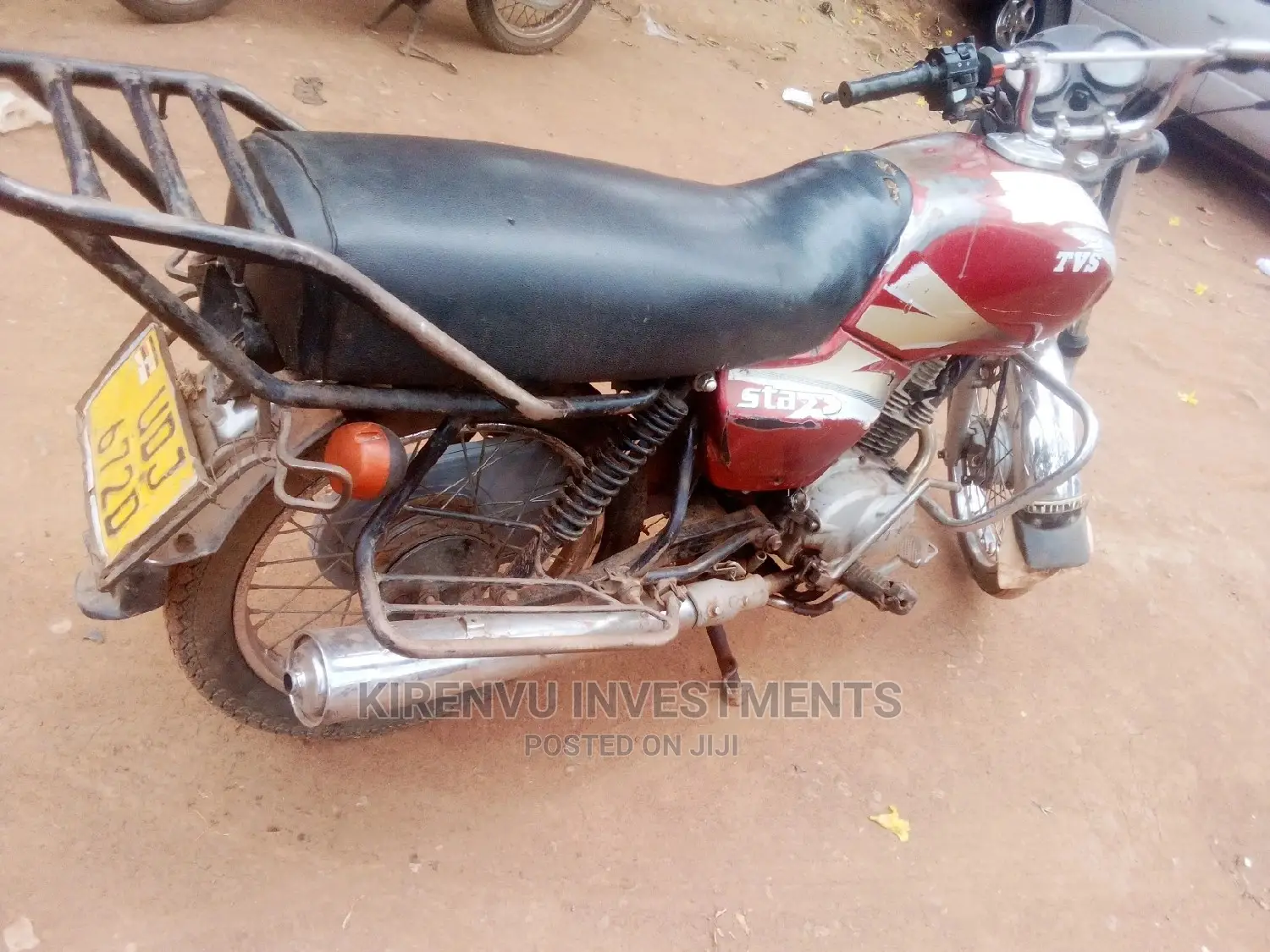 TVS HLX 125 2011 Red