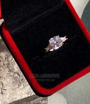 Engagement Rings Available With a Free Ring Box