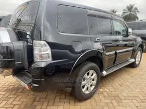 Mitsubishi Pajero 3.0 2009 Black