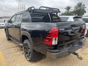 Toyota Hilux 2019 Black
