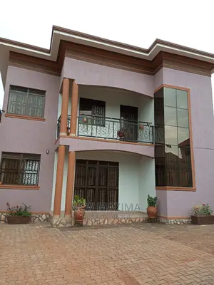 Mini Flat in Seguku Nalumunye, Division a for Sale