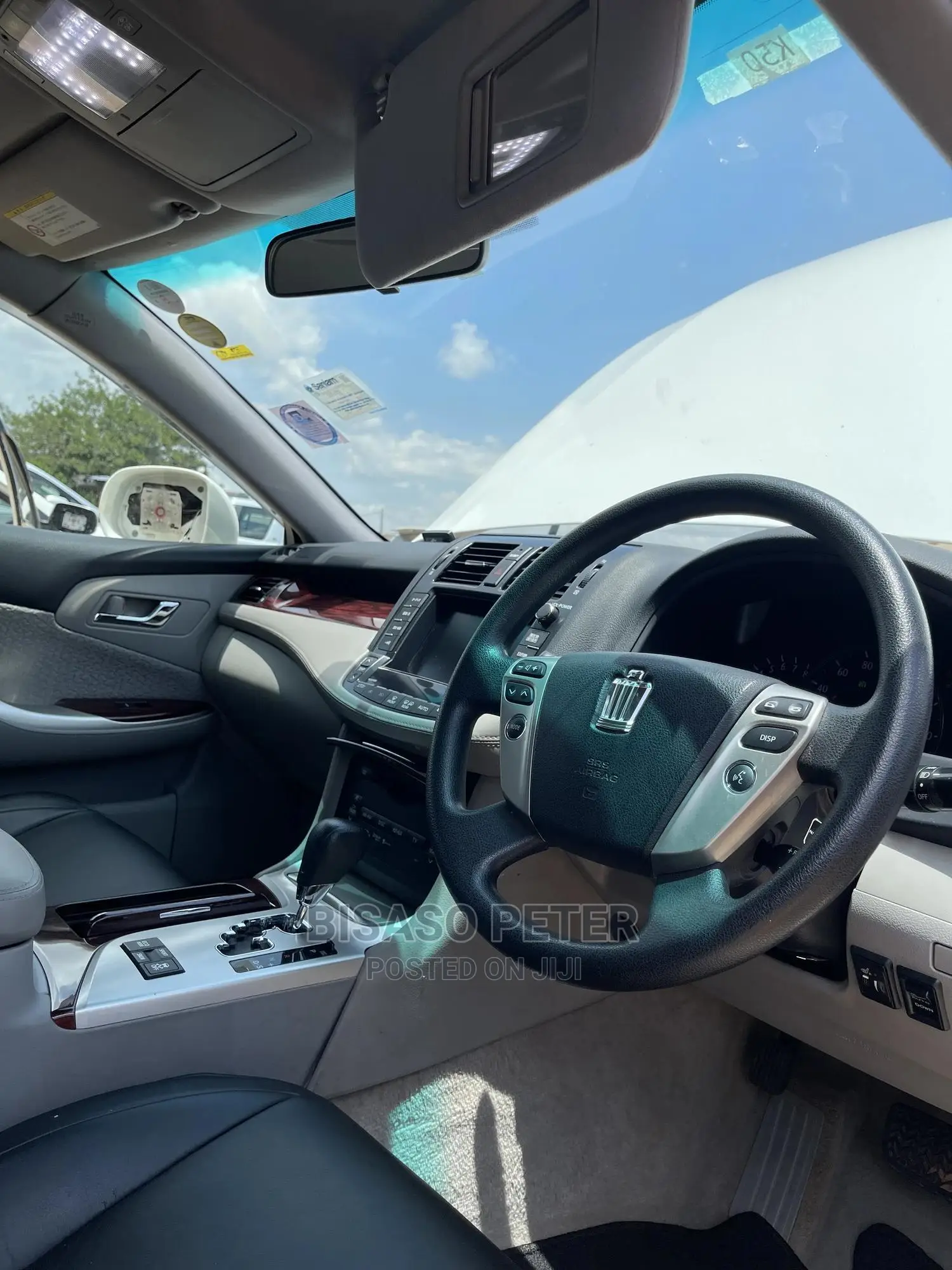 Toyota Crown 2009 White