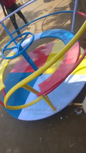 Circular Plate Swing