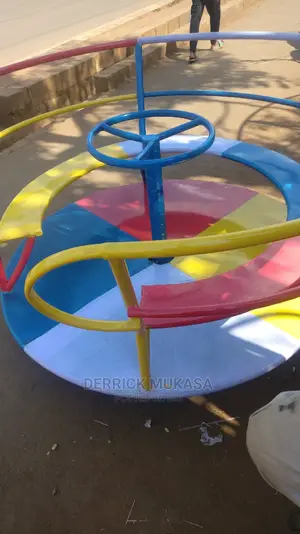 Circular Plate Swing