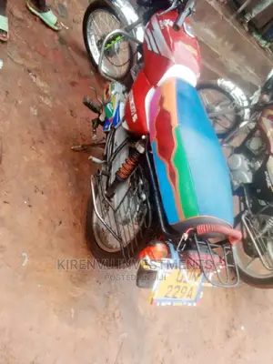 Bajaj Boxer 100 2012 Orange