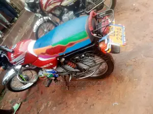 Bajaj Boxer 100 2012 Orange