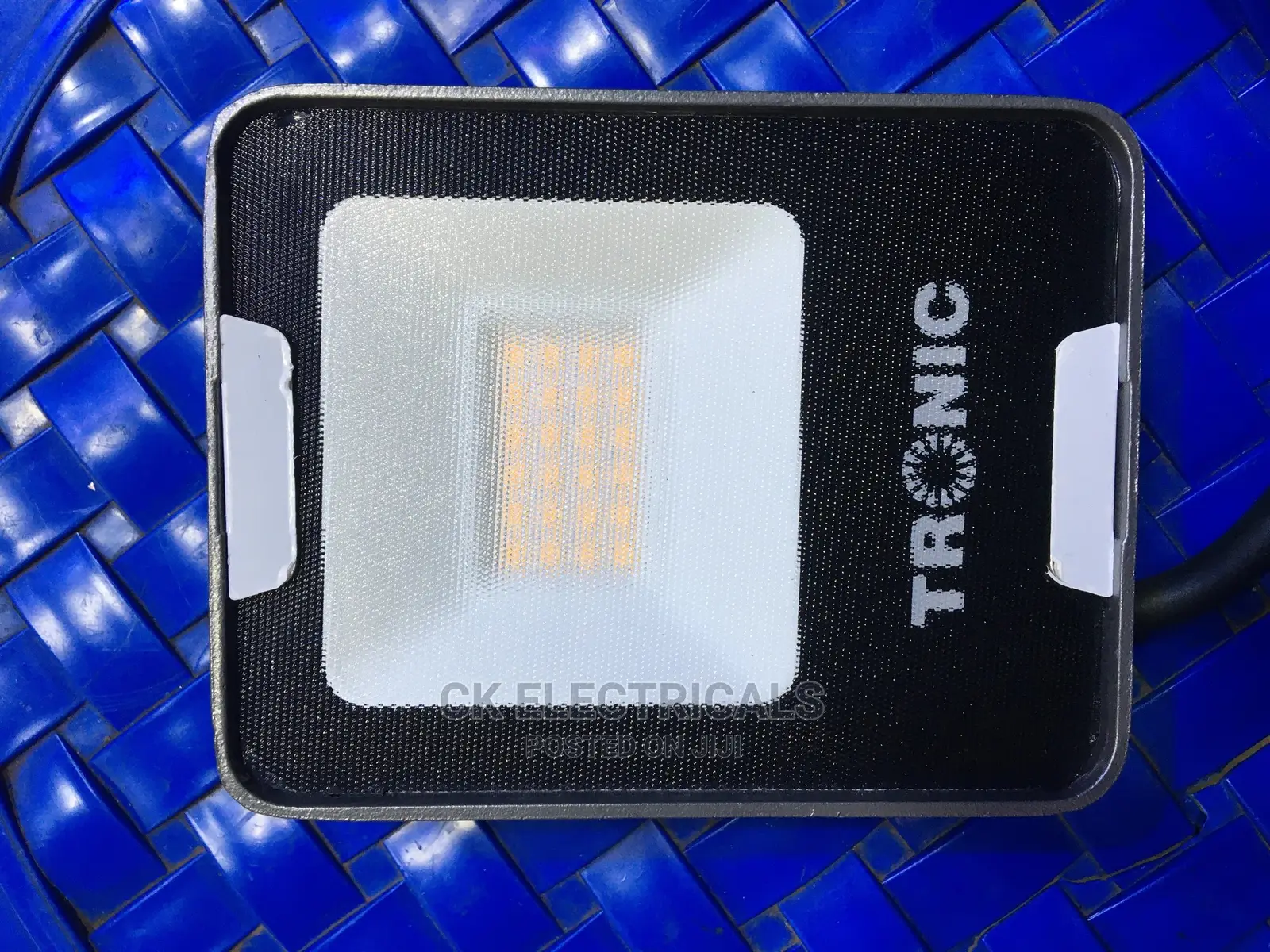 Flood Light 20watts(Outdoorlight) Warm White