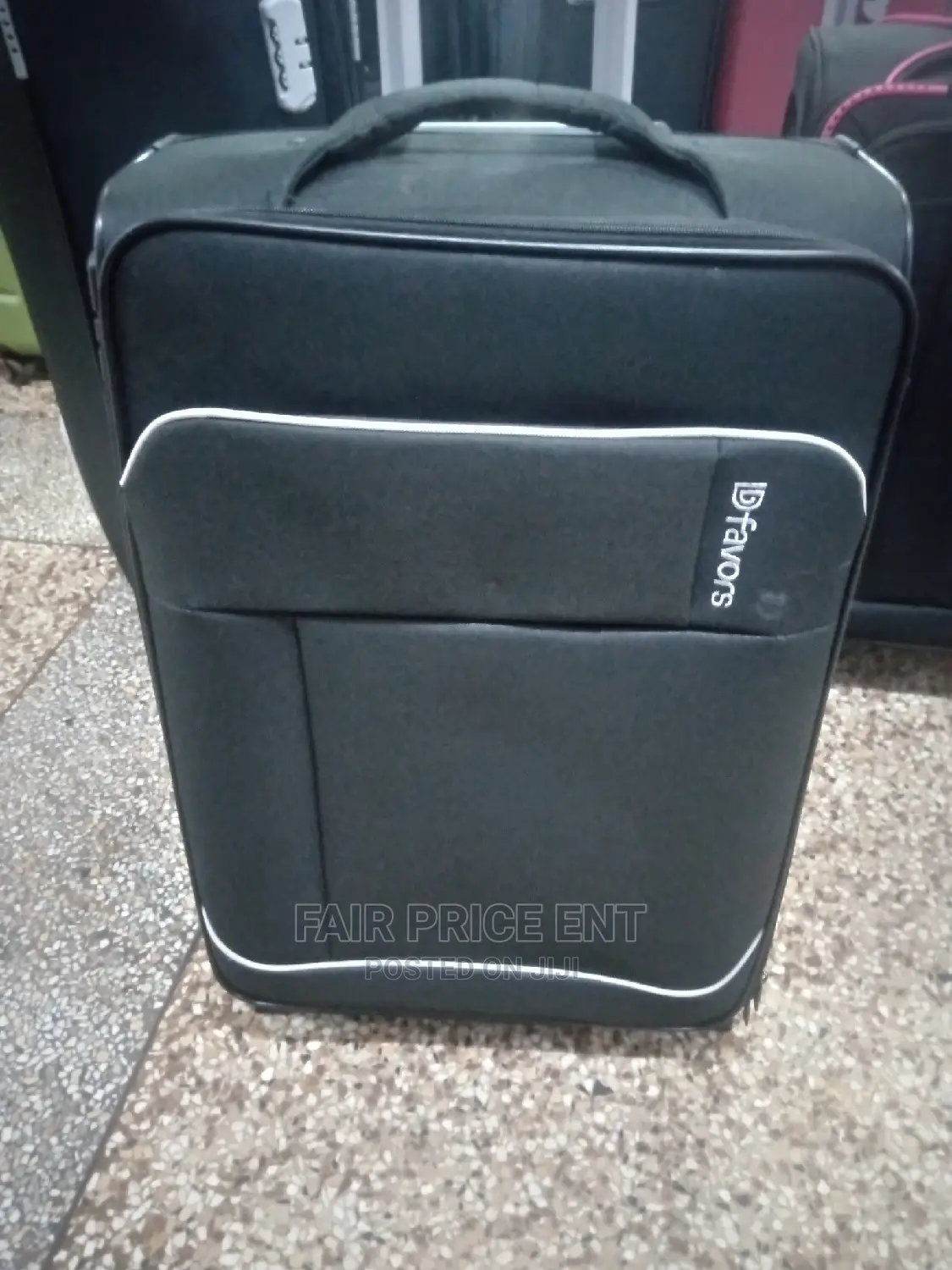 Cloth Suitcase Medium ( Black)