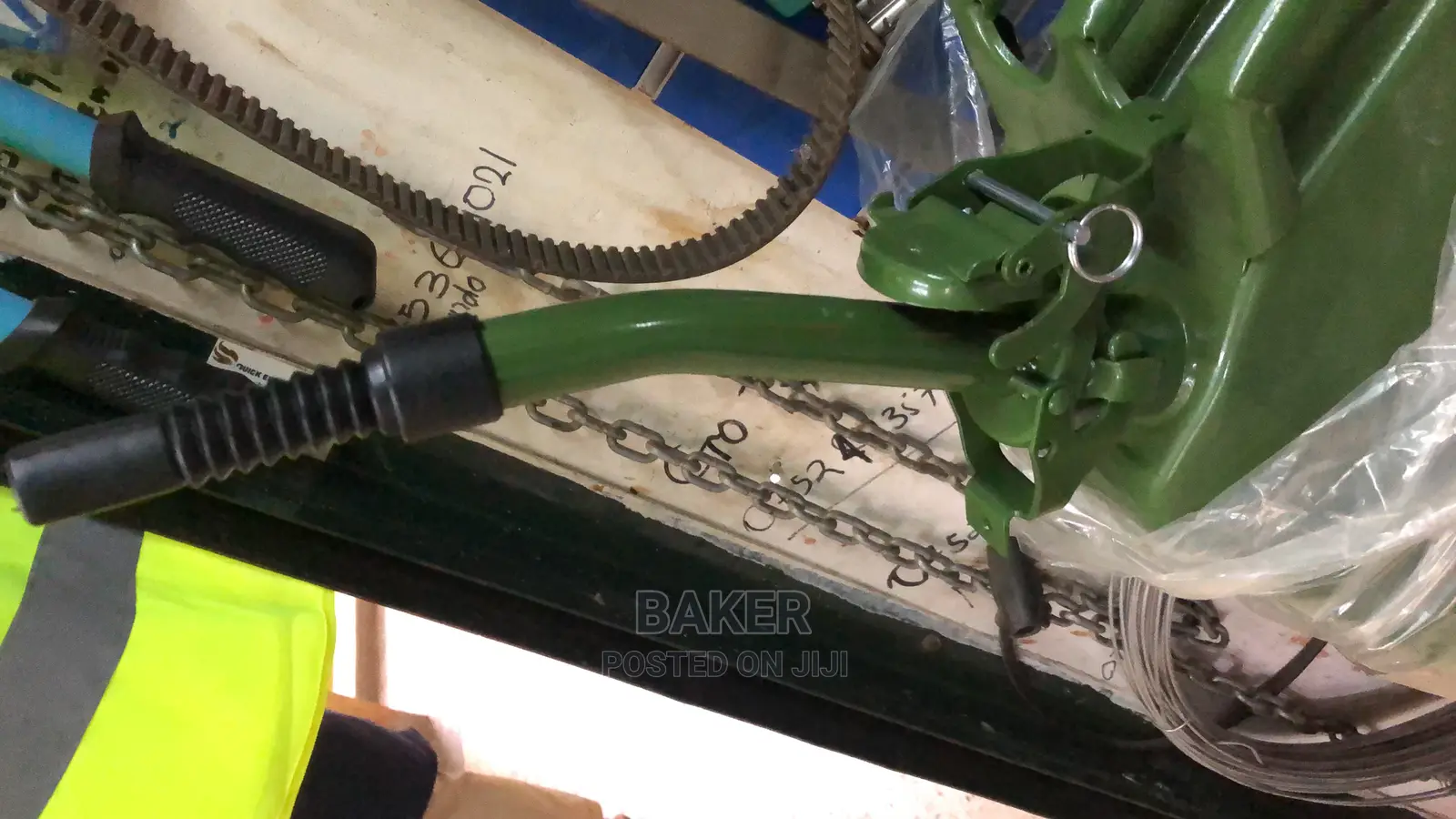 Metal Jerrycans for Flue
