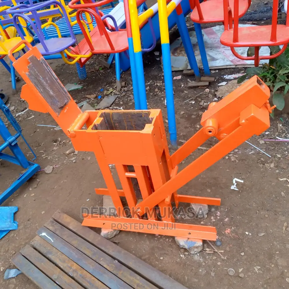 Interlock Brick Machine