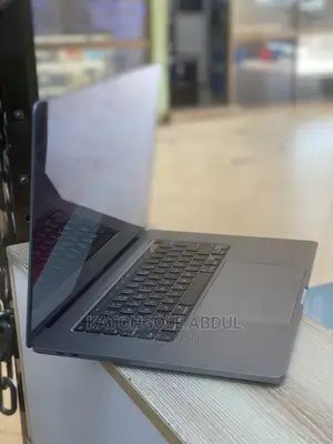 New Laptop Apple MacBook Pro 16GB Intel Core I9 SSD 1T