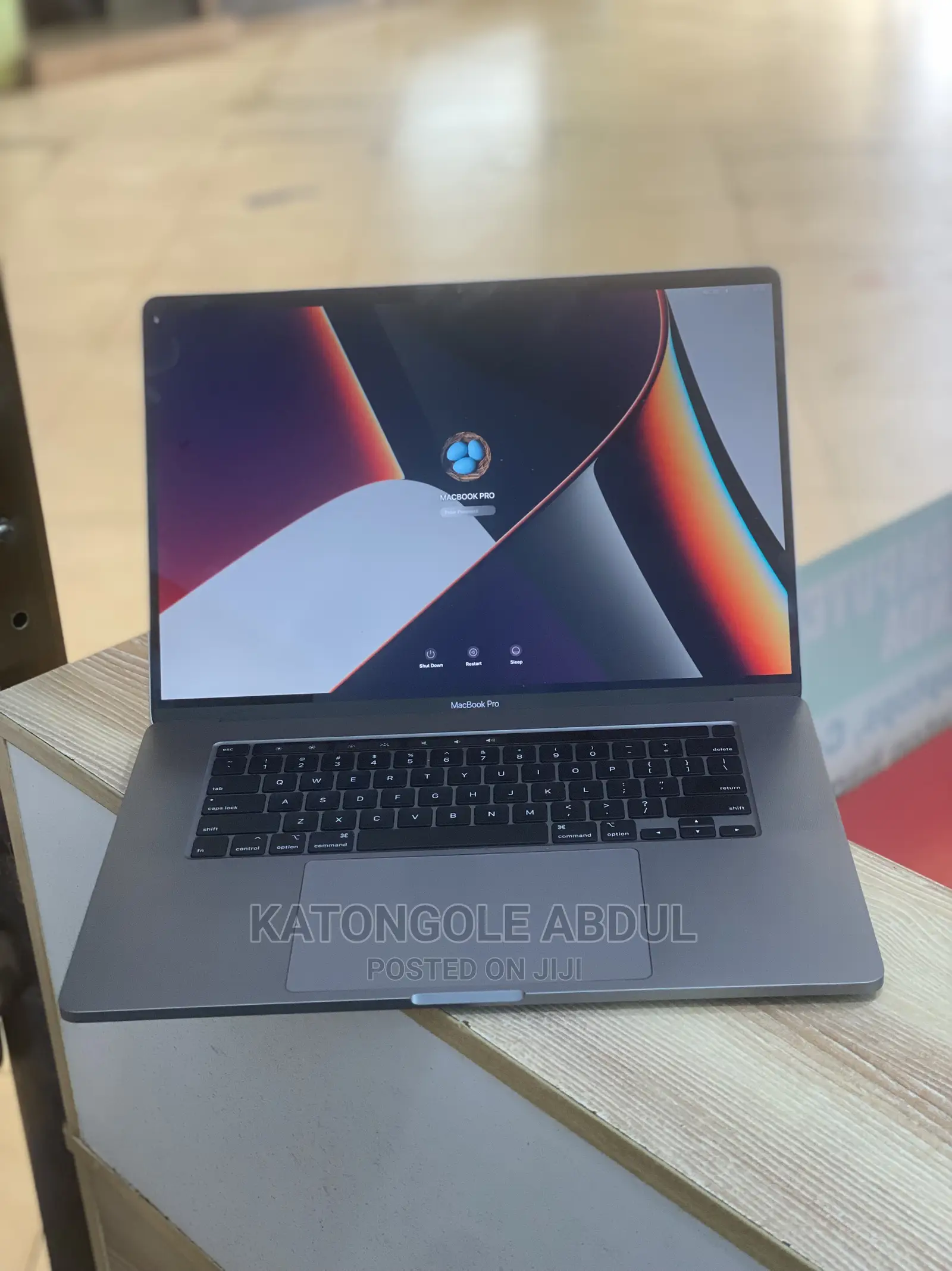 New Laptop Apple MacBook Pro 16GB Intel Core I9 SSD 1T