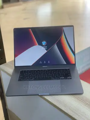 New Laptop Apple MacBook Pro 16GB Intel Core I9 SSD 1T