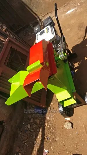Sillage, Hay and Broken Making Original Machine