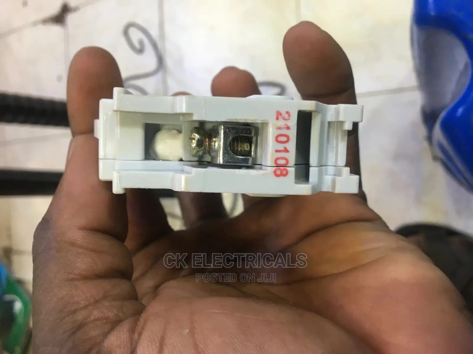MEM Circuit Breakers and Double Pole(DP) Switches Eaton