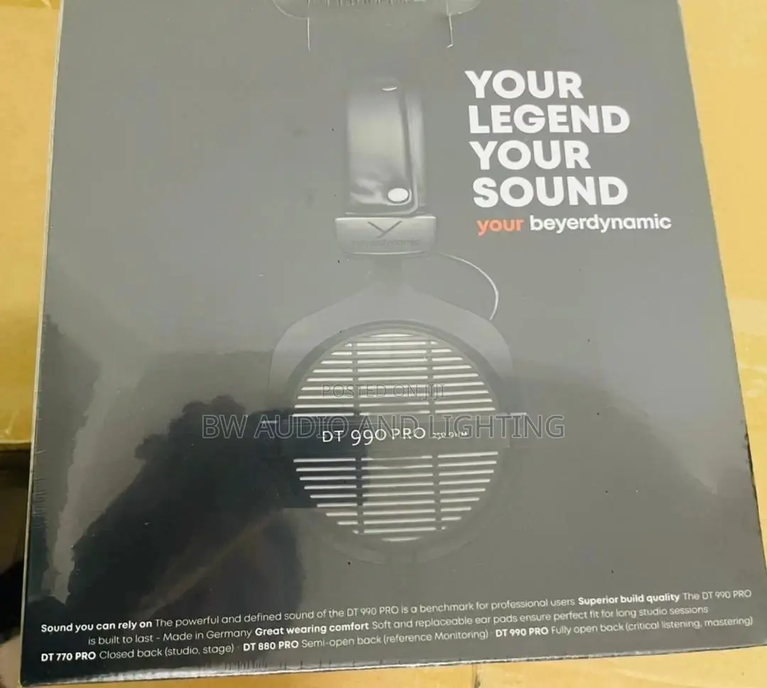 Beyerdynamic DT 990 PRO/ Studio Monitor/Studio Headphones