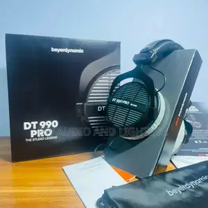 Beyerdynamic DT 990 PRO/ Studio Monitor/Studio Headphones