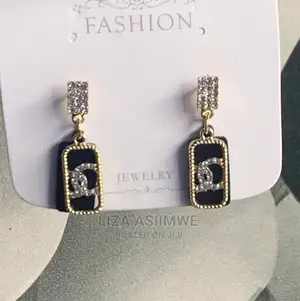 Simple and Classy Lady Earpins Available