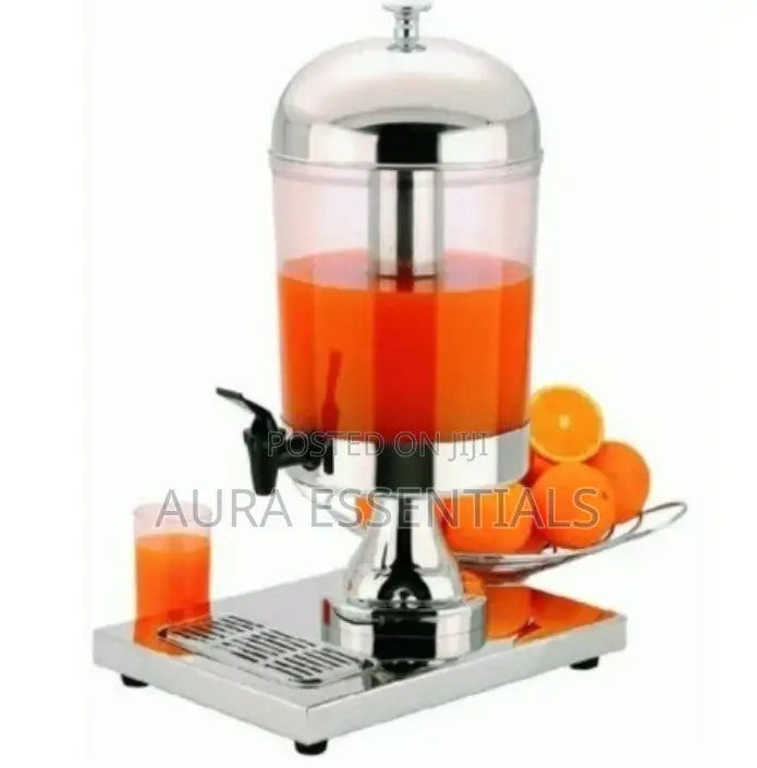 Single Beverage Dispenser With Ice Chamber