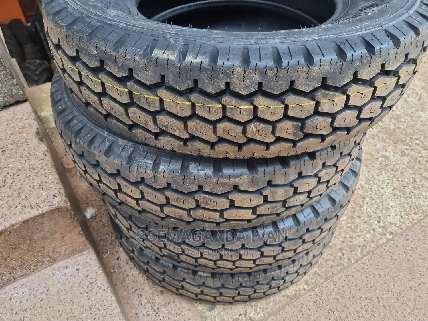 195r15c MRF