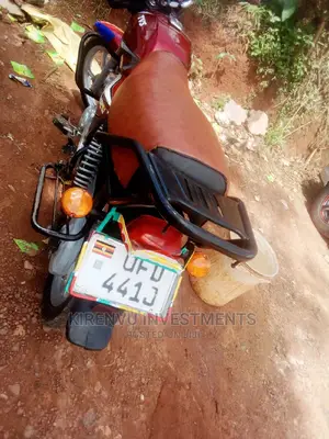 TVS HLX 125 2017 Orange