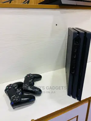 Sony Playstation 4 Pro 1tb Internal Storage With 2 Game Cont