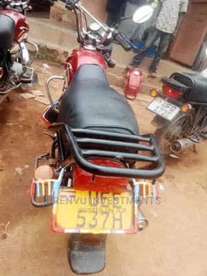 TVS HLX Plus ES 2016 Red