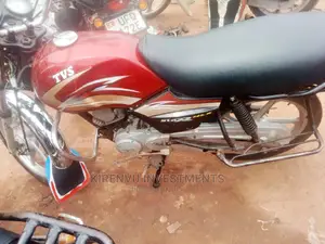 TVS HLX Plus ES 2016 Red