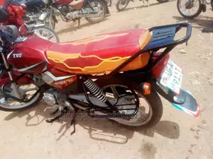 TVS HLX 125 2020 Red