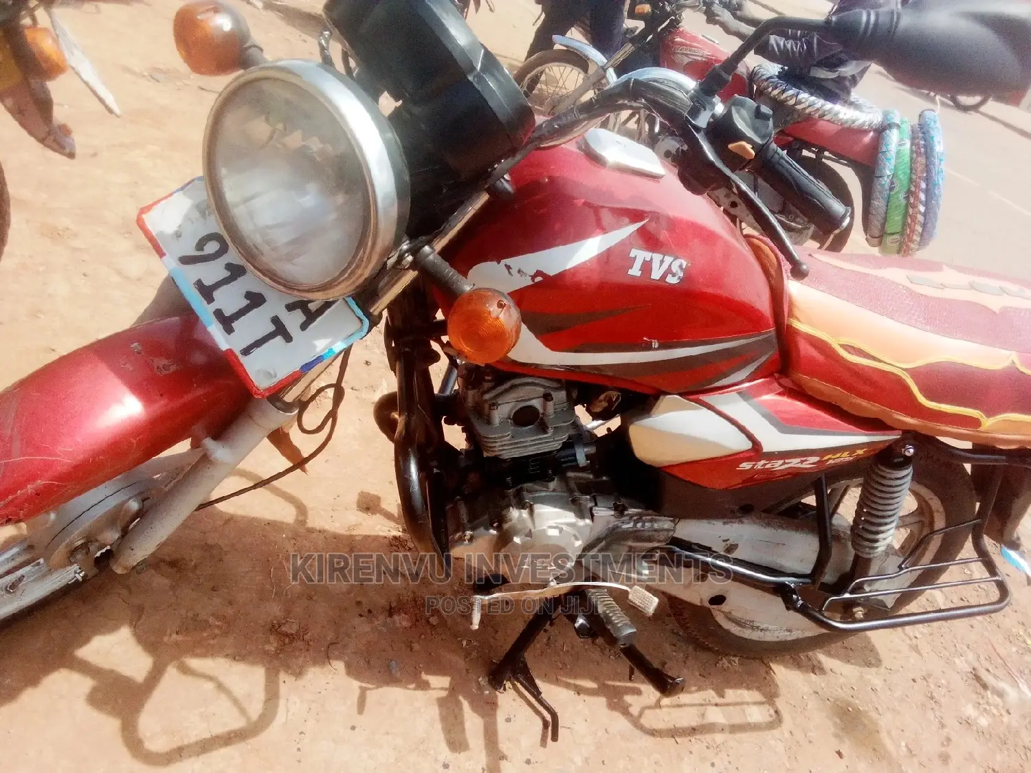 TVS HLX 125 2020 Red