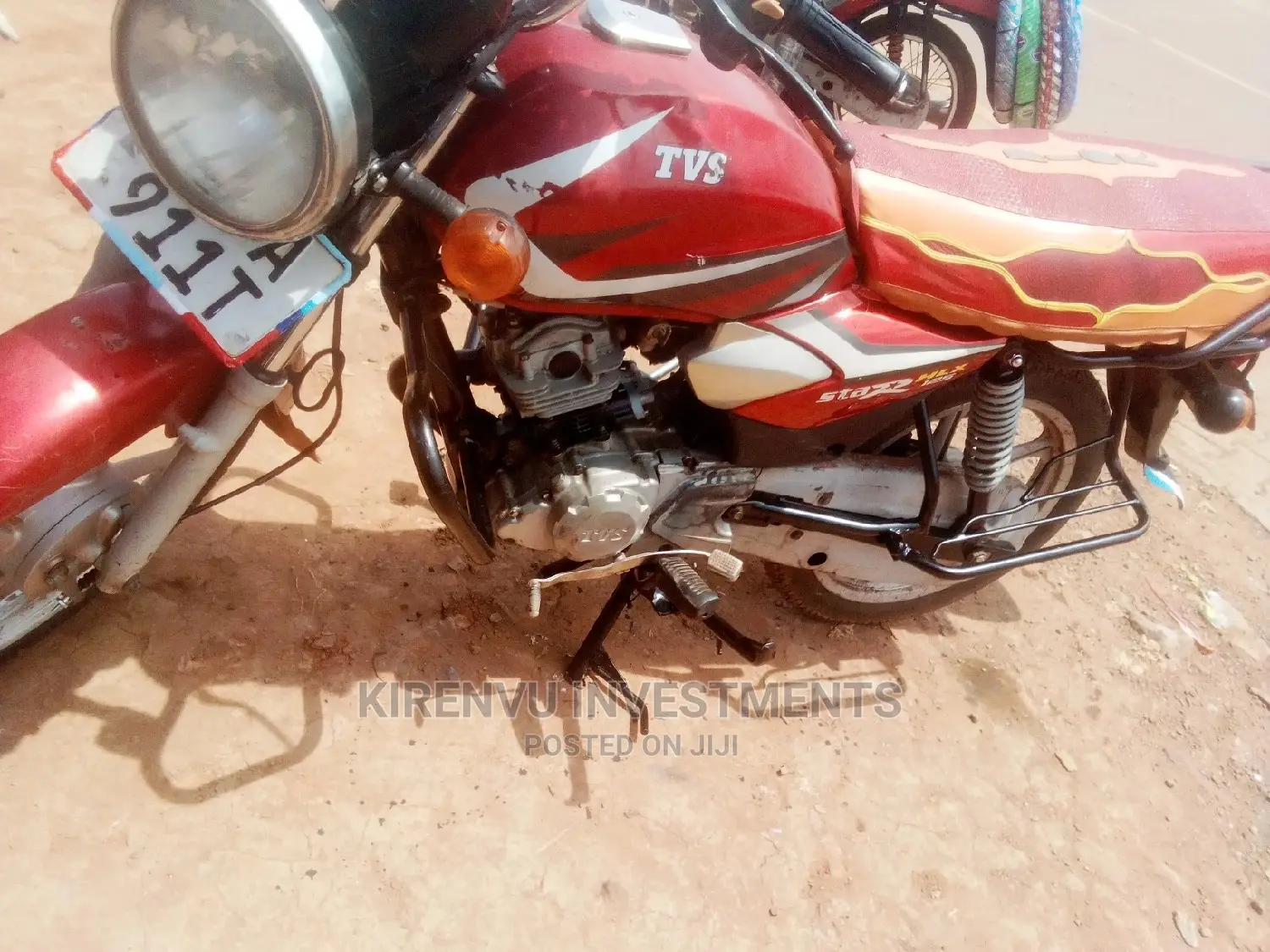 TVS HLX 125 2020 Red