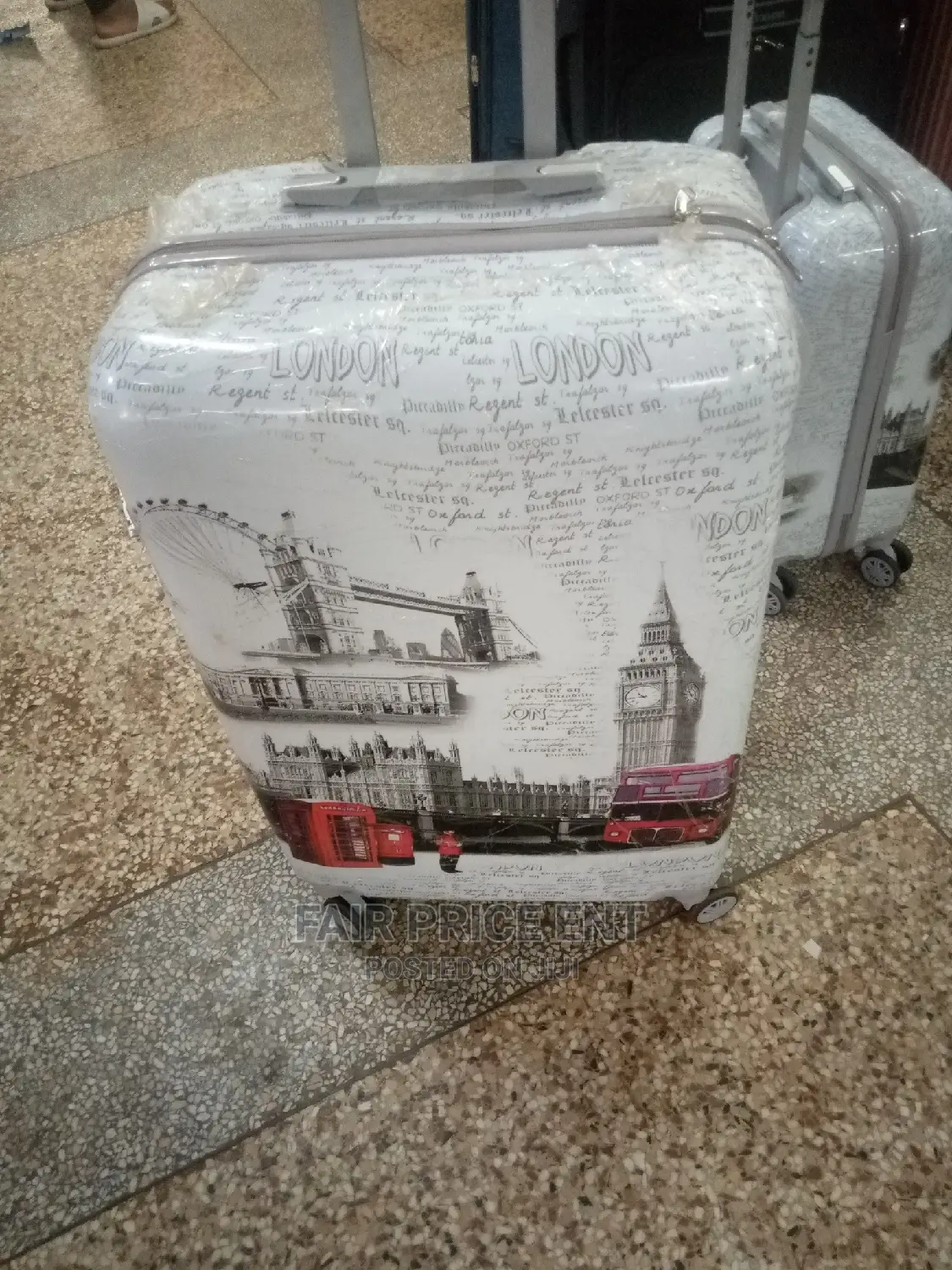 New Style Traveling Plastic Suitcase Extra Large( White)
