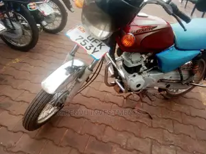Bajaj Boxer 100 2021 Red