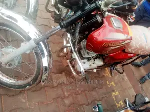 Bajaj Boxer X125 2014 Red