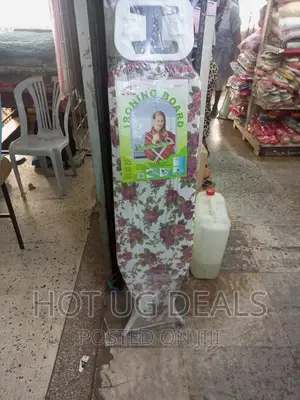 Medium Foldable Ironing Board With Stands -multicolour