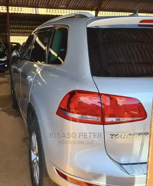 Volkswagen Touareg 2014 Gray