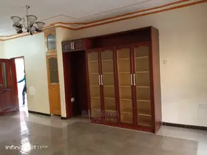 3bdrm Bungalow in Kololo Property, Central Division for Rent