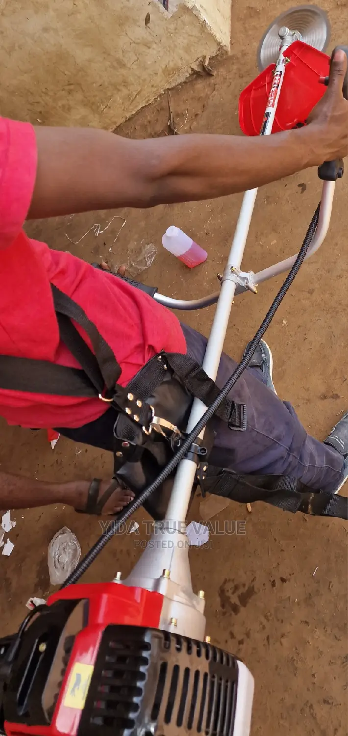 Bush Cutter / Brush Cutter for Heavy Duty Work